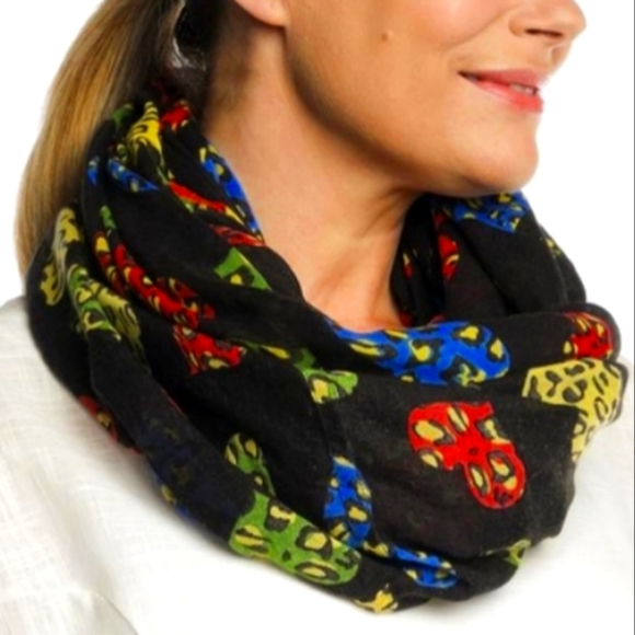 Teachers AnimalPrint Infinity Wrap Scarf Black Betsy Johnson - Picture 1 of 8